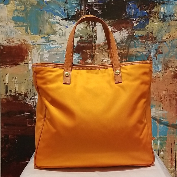 ❌SOLD🚫GENUINE PRADA TESSUTO TOTE! - Picture 2 of 15